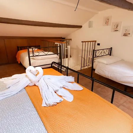Trastevere Four Seasons Trilussa 1 *