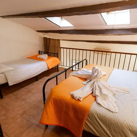 Trastevere Four Seasons Trilussa 1